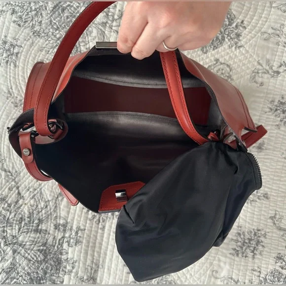 Genuine Gianni Chiarini rusty orange crossbody/shoulder bag. Made in Italy. - Picture 14 of 16